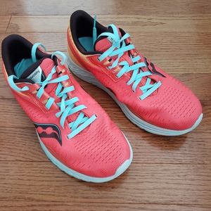 Women's Saucony Running Shoes